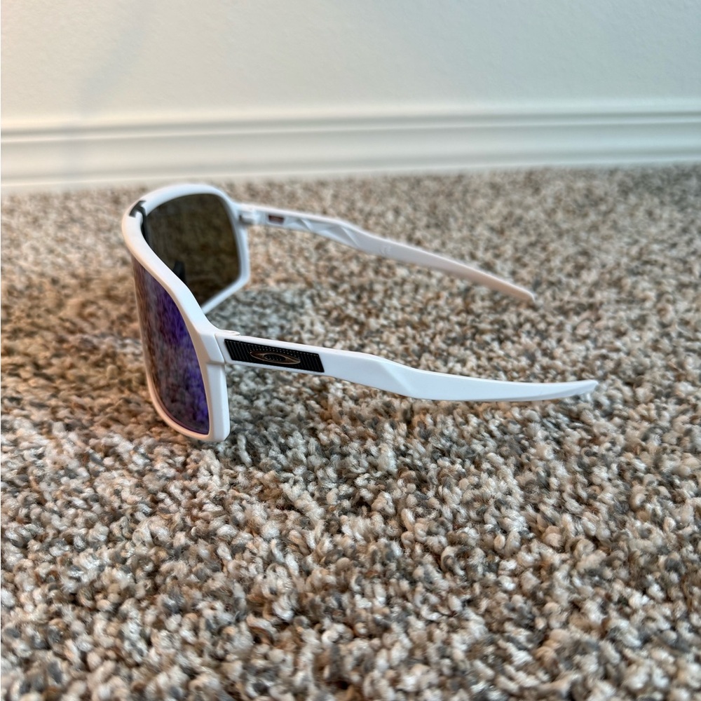 Oakley Sutro - White Frame with Polarized Lenses - Picture 3 of 6
